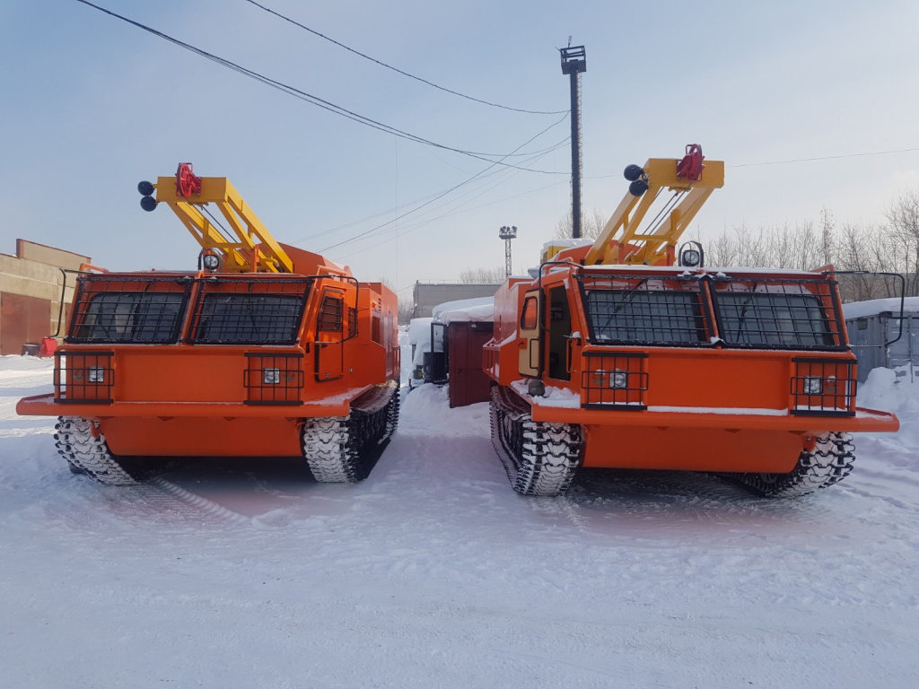 Снегоболотоходы УГТ-Б7 с установками разведочного бурения УРБ - УЗГО